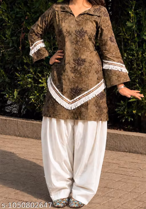 Floral Green Farshi Set with Collar Neck